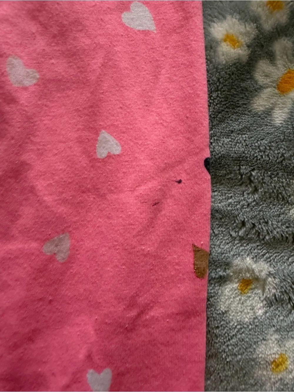 Girls' Pink Heart Print Leggings with mark on leg